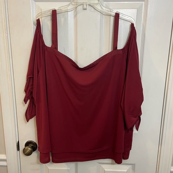 Cato Cold Shoulder Blouse Size 26/28W Red Tie Sleeve Overlay