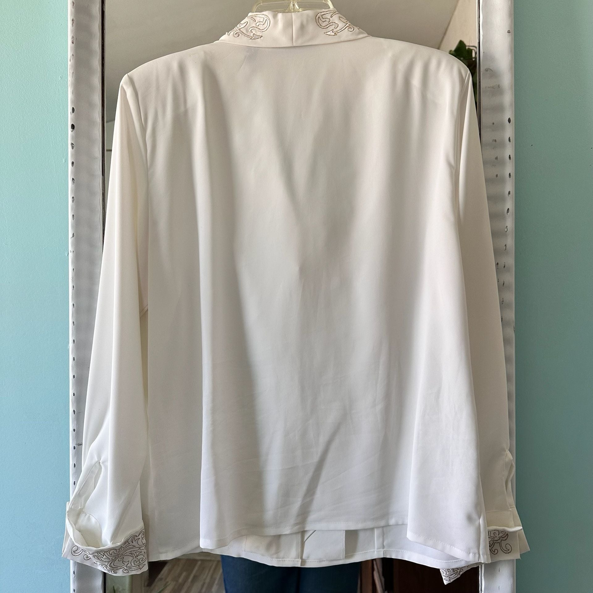 Karen Scott Embroidered Collar Blouse Size 12 White Long Sleeve 6