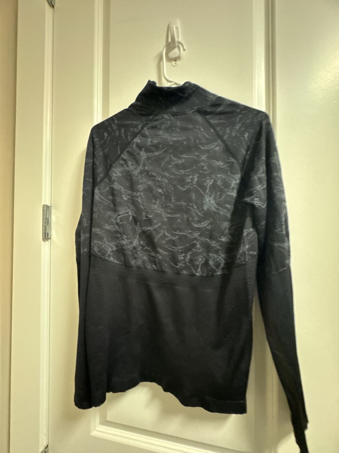 Fabletics Amelie Asymmetrical 1/4 Zip Pullover Medium 6