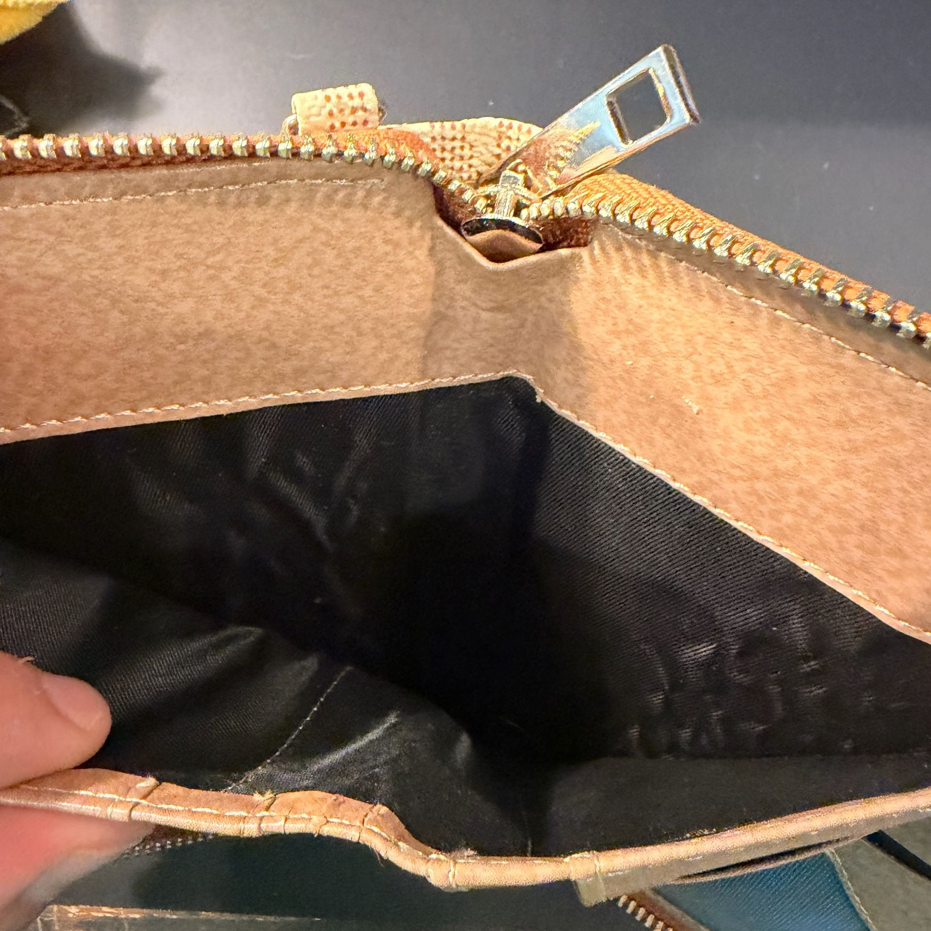 Michael Kors Monogram Phone Wallet Crossbody Bag ID Holder 5
