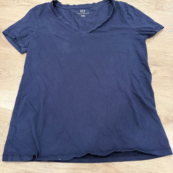 Gap V-Neck T-Shirt Size M Tall Navy Blue