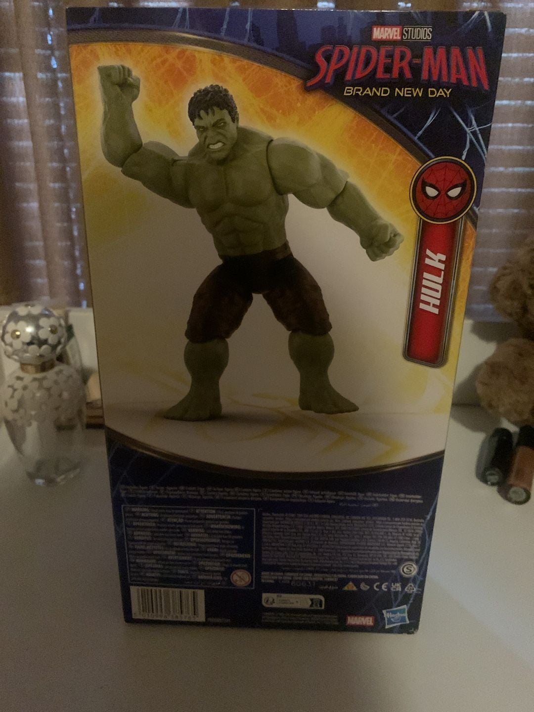 Hasbro Marvel Spider-Man Titan Series Hulk 12-Inch Action Figure 2