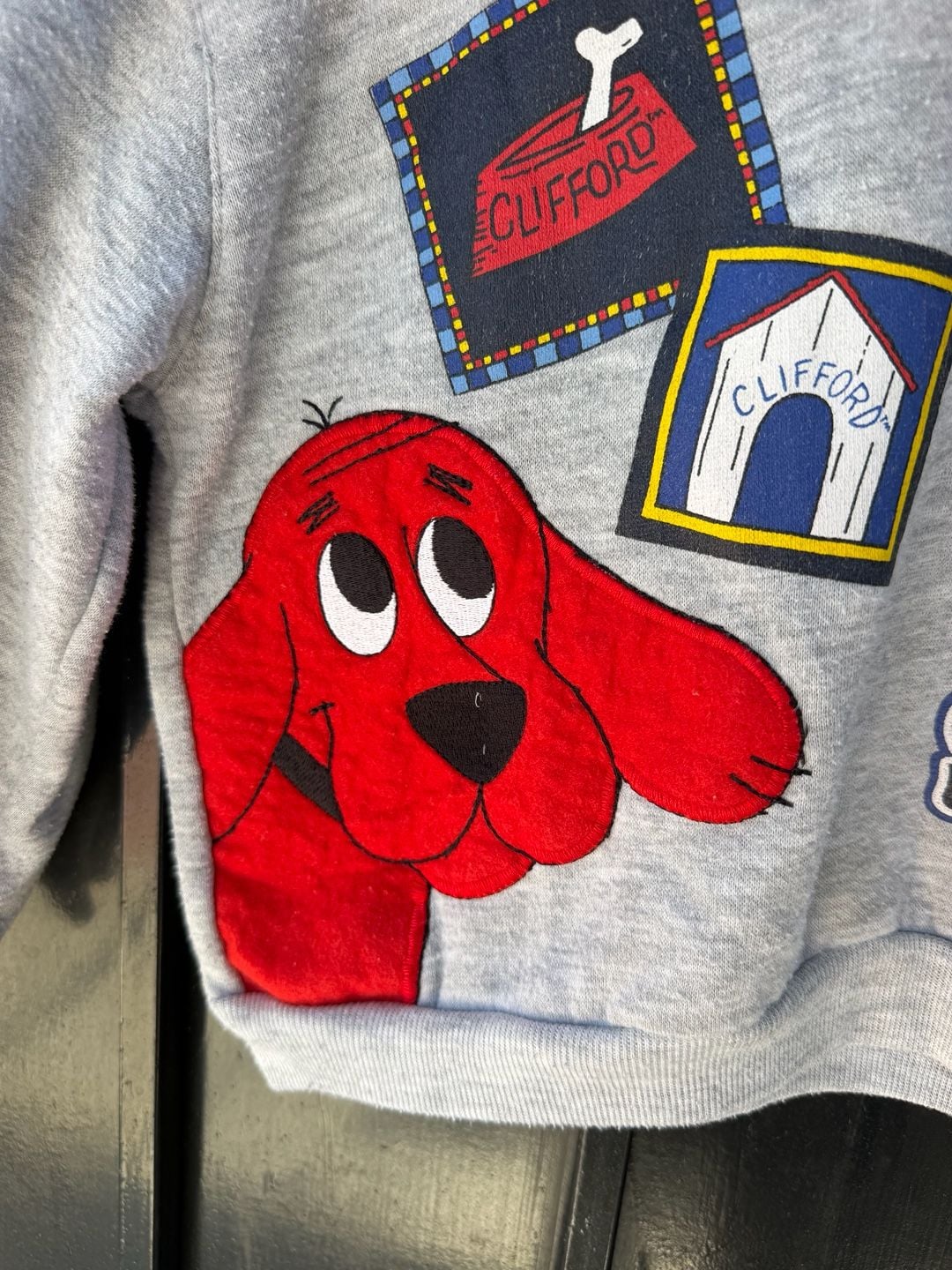 Vtg 2001 Scholastic Clifford The Big Red Dog Sweatshirt Gray 4