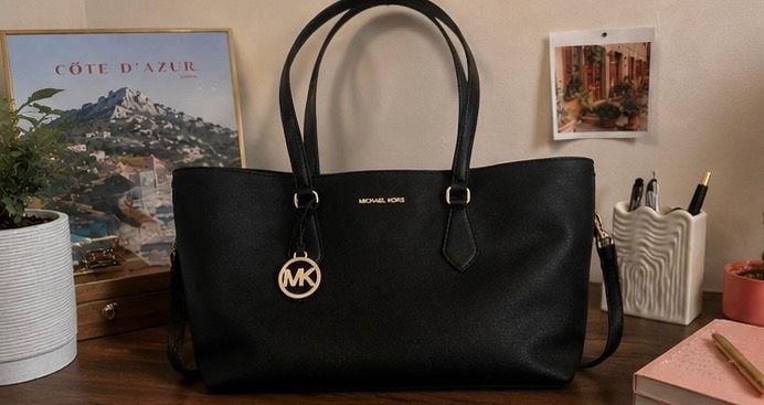 Michael Kors Sheila Large Tote Bag Black Leather 2