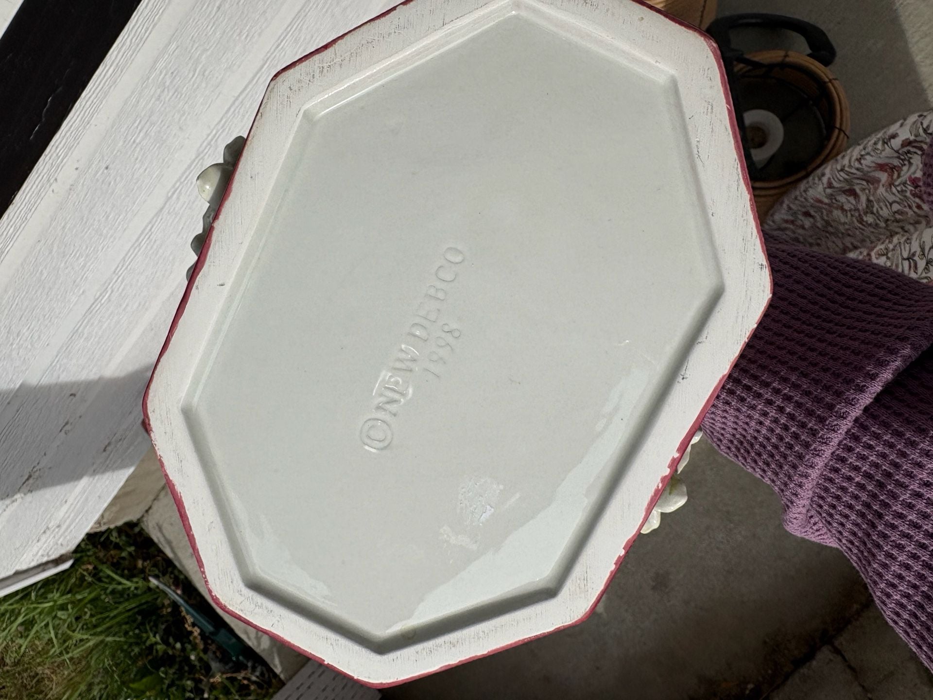 New Deb Co Ceramic Hexagon Basket With Handle And White Flowers 1998 5