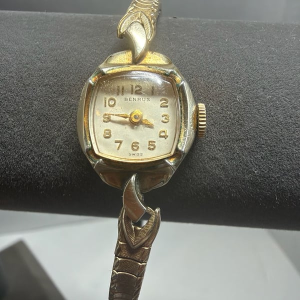Benrus Vintage Ladies Mechanical Watch Gold Tone Swiss