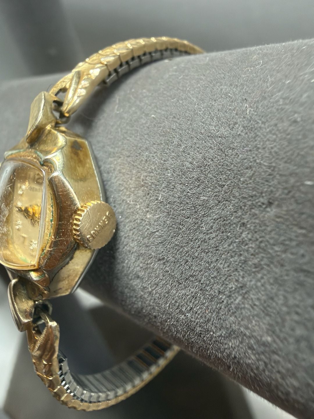 Benrus Vintage Ladies Mechanical Watch Gold Tone Swiss 4