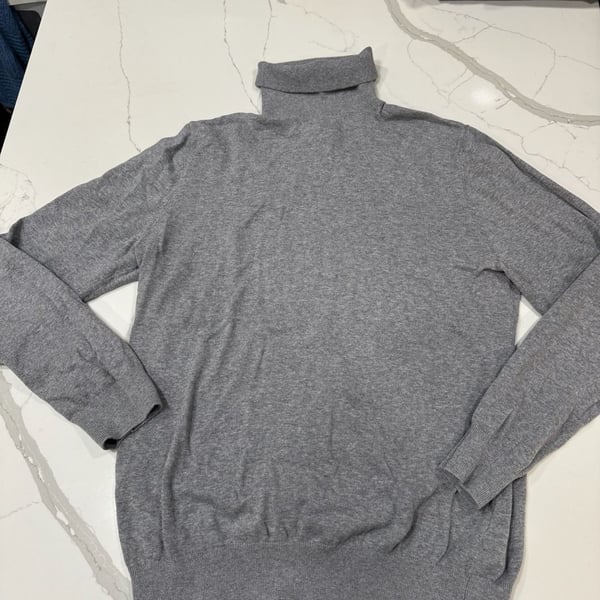 H&M Slim Fit Turtleneck Sweater Size L Gray