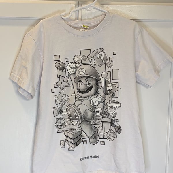 Super Mario Nintendo Kids Graphic T-Shirt Size 12 White Black & Gray Gaming Tee