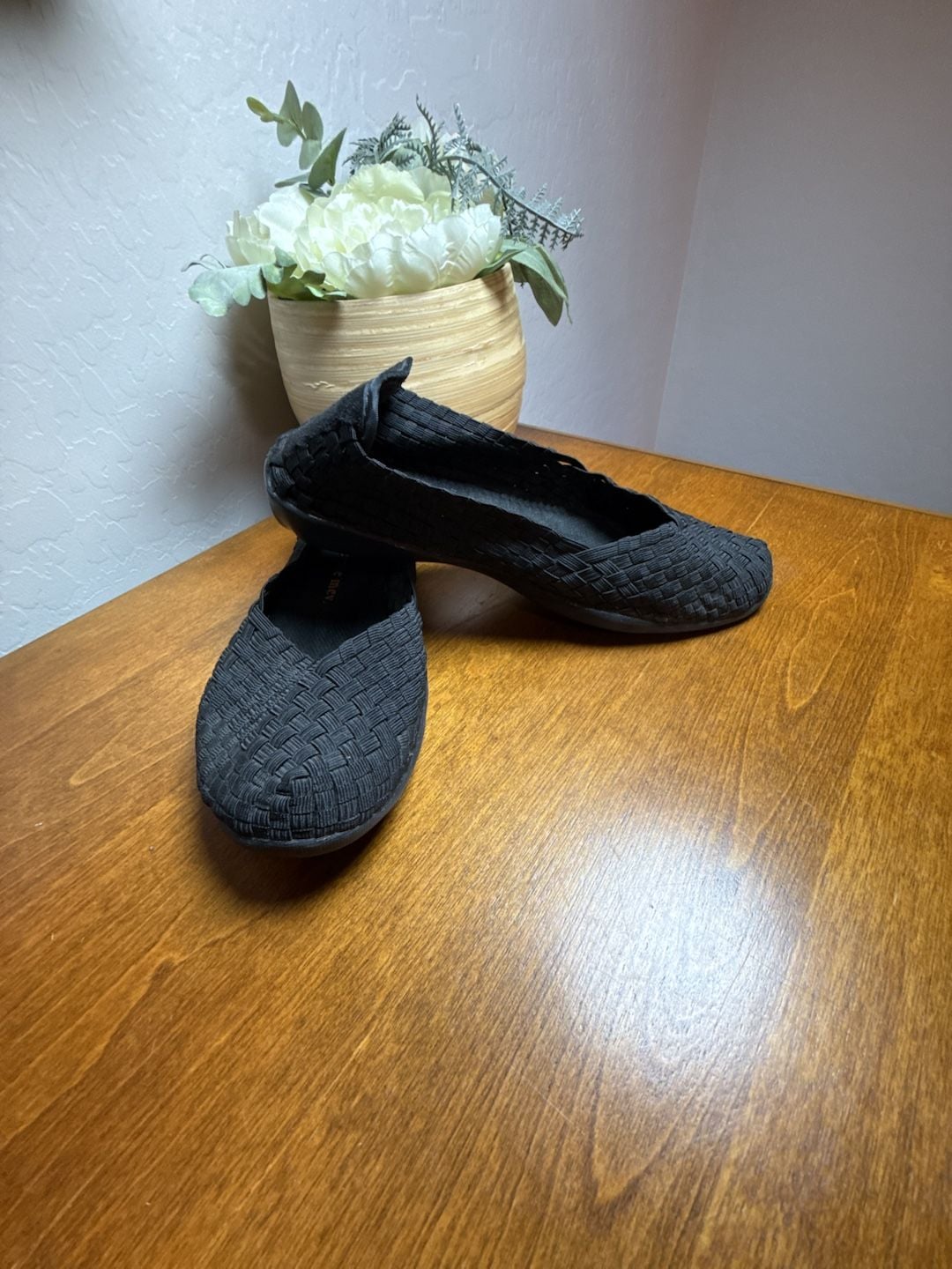Bernie Mev Catwalk Flats Size 38/7.5 Black Woven Stretch Slip-On Shoes 1