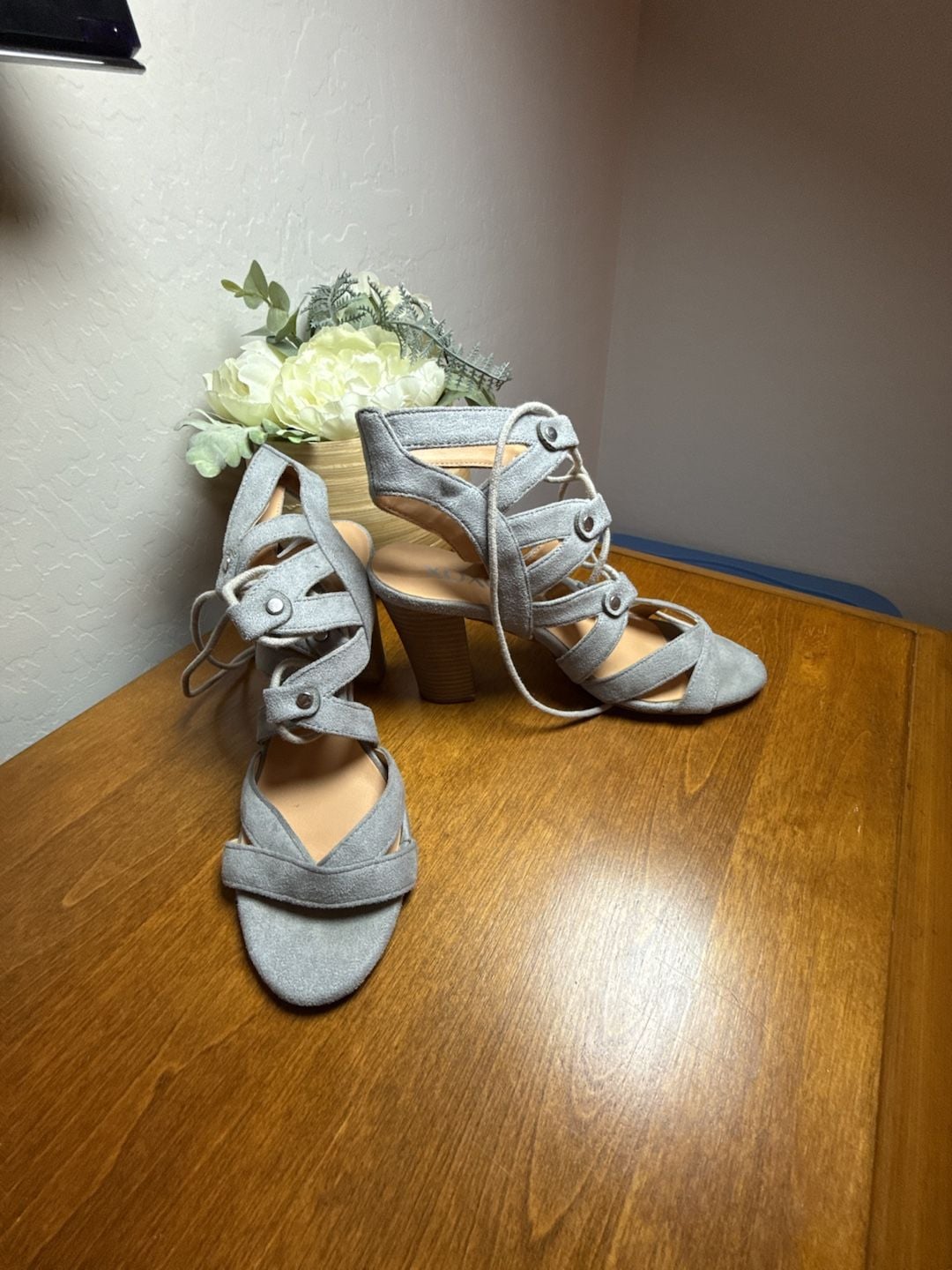XOXO Caged Heels Suede Dress Sandals 7.5 2
