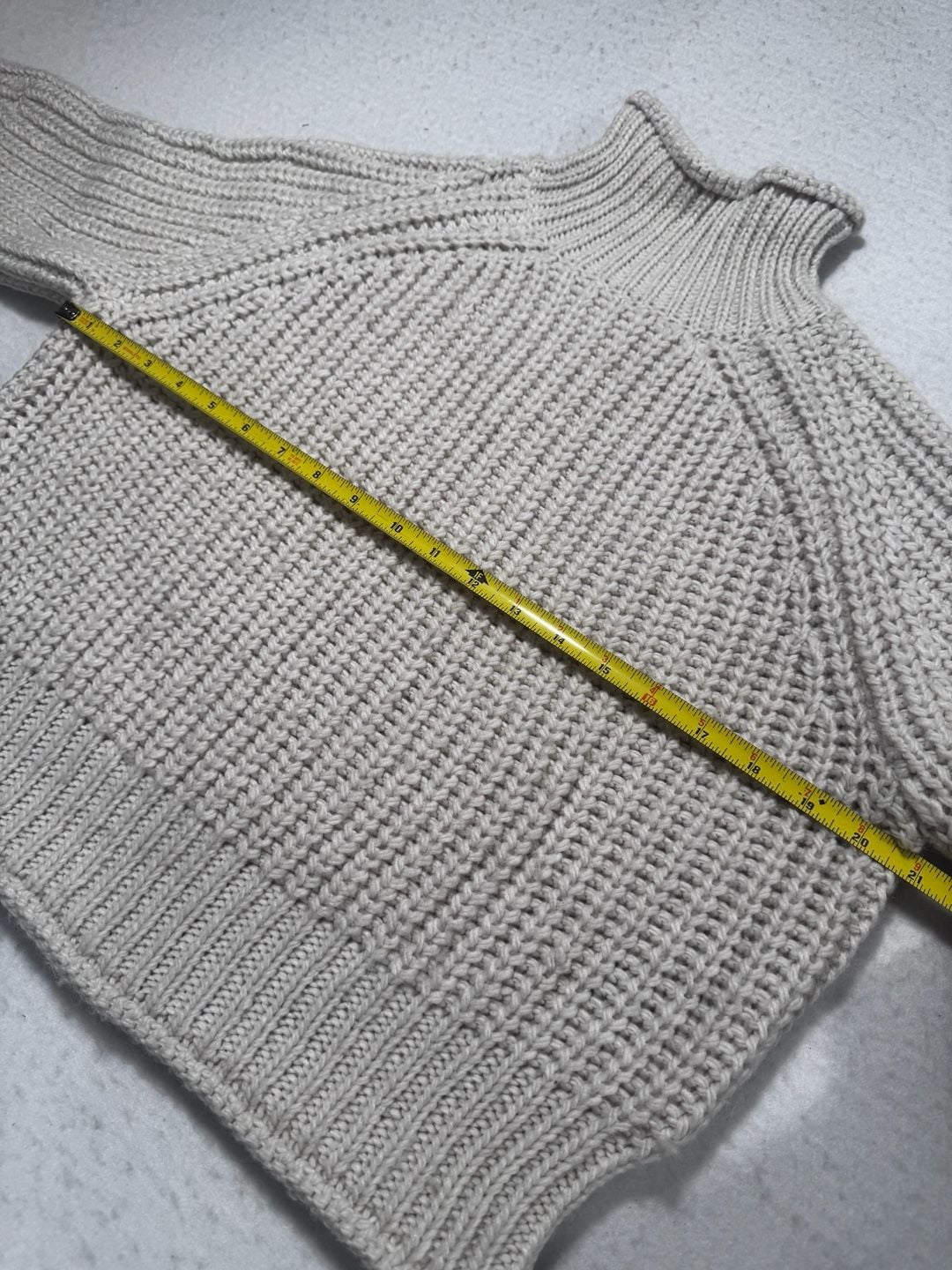 H&M Ribbed Turtleneck Sweater Size Small Light Khaki 4