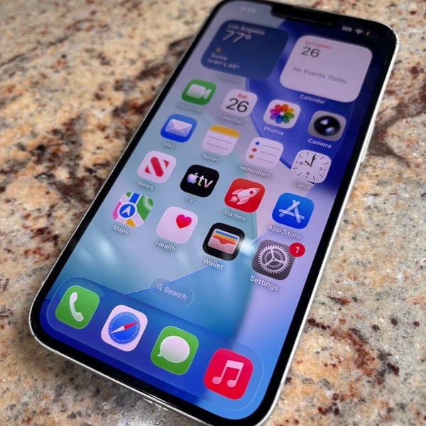 Apple iPhone 13 128GB Starlight White Unlocked