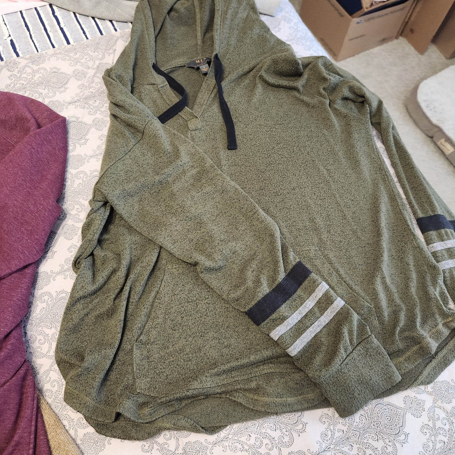 Bundle of 3 women's hoodies 7