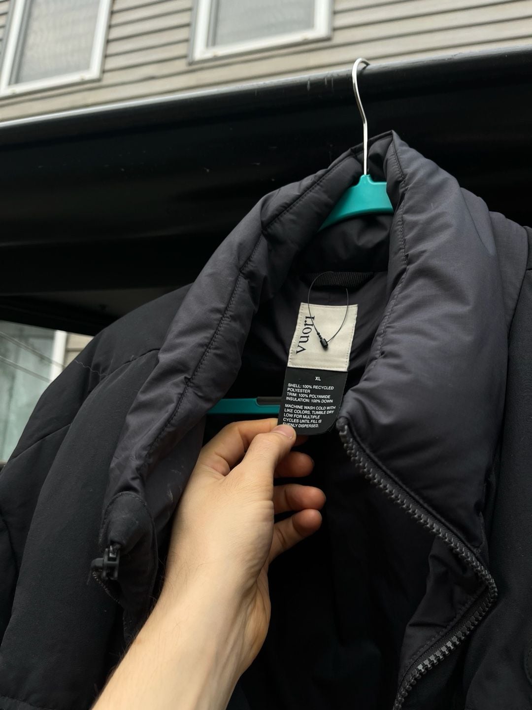 Vuori Aviara Insulated Jacket Size XL Black Puffer men’s 4