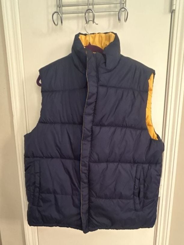 Athletic Works Puffer Vest Size M (38/40) Yellow Navy Blue Reversible 8
