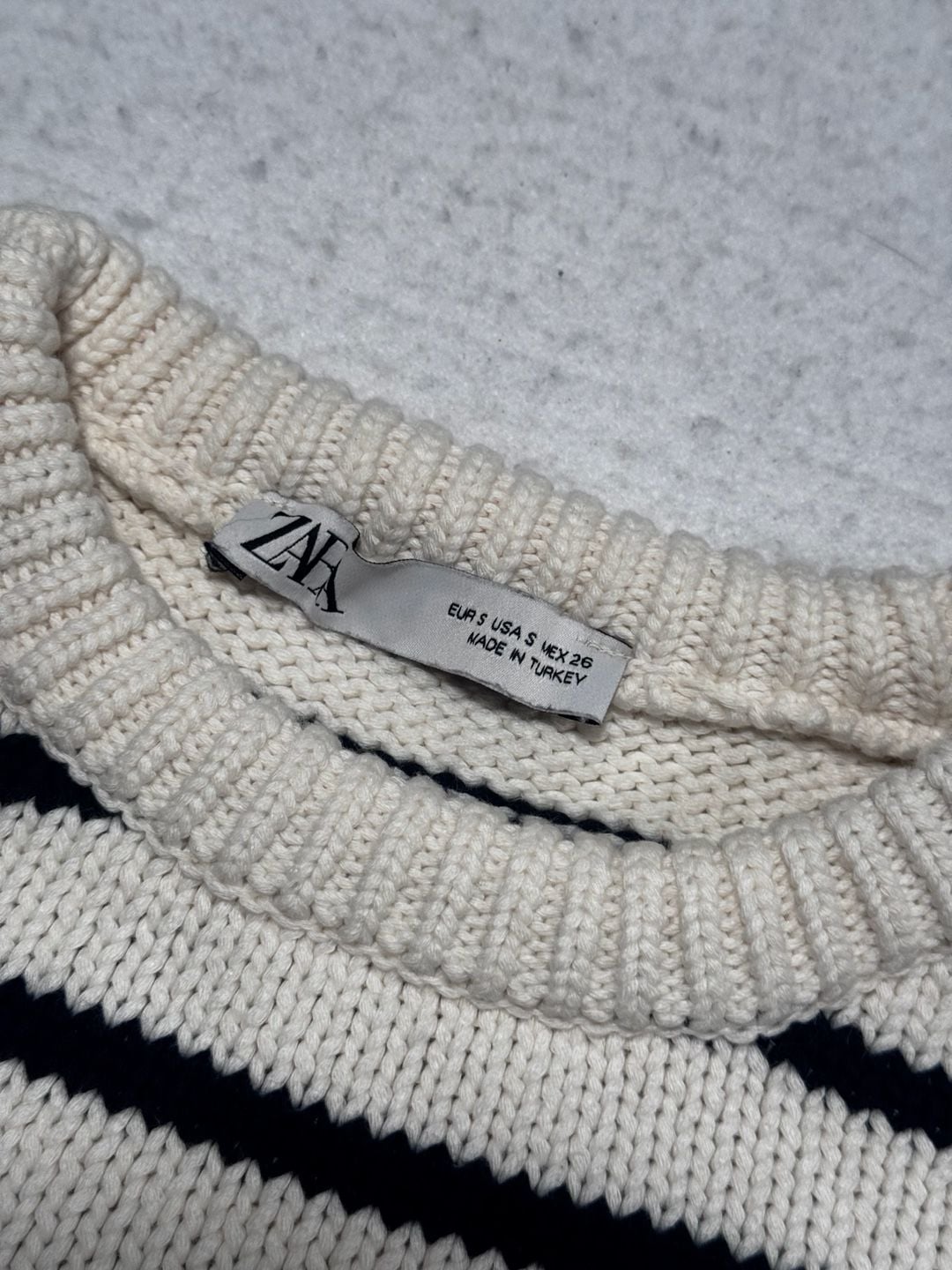 Zara Striped Knit Sweater Size Small Cream Navy 3