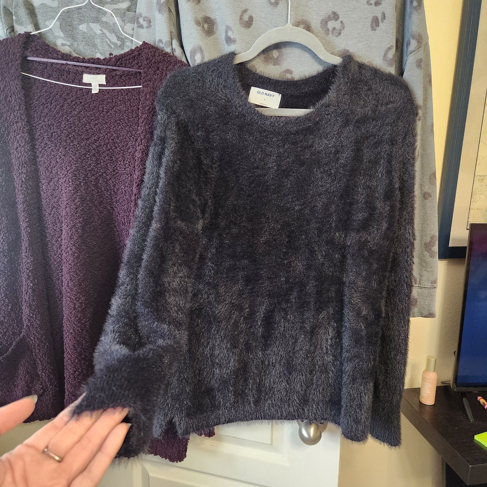 Bundle of 4 women's sweaters 7