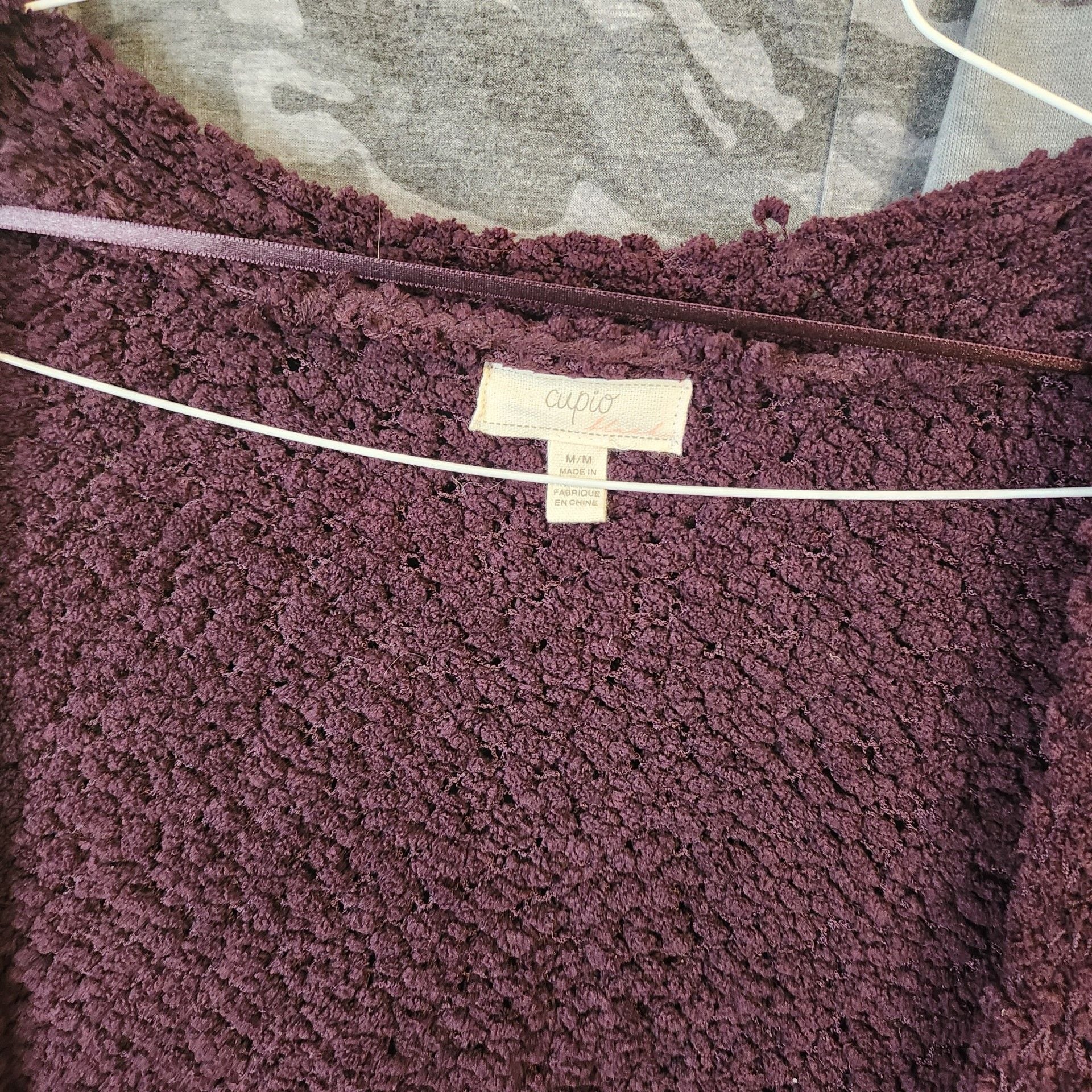 Bundle of 4 women's sweaters 8