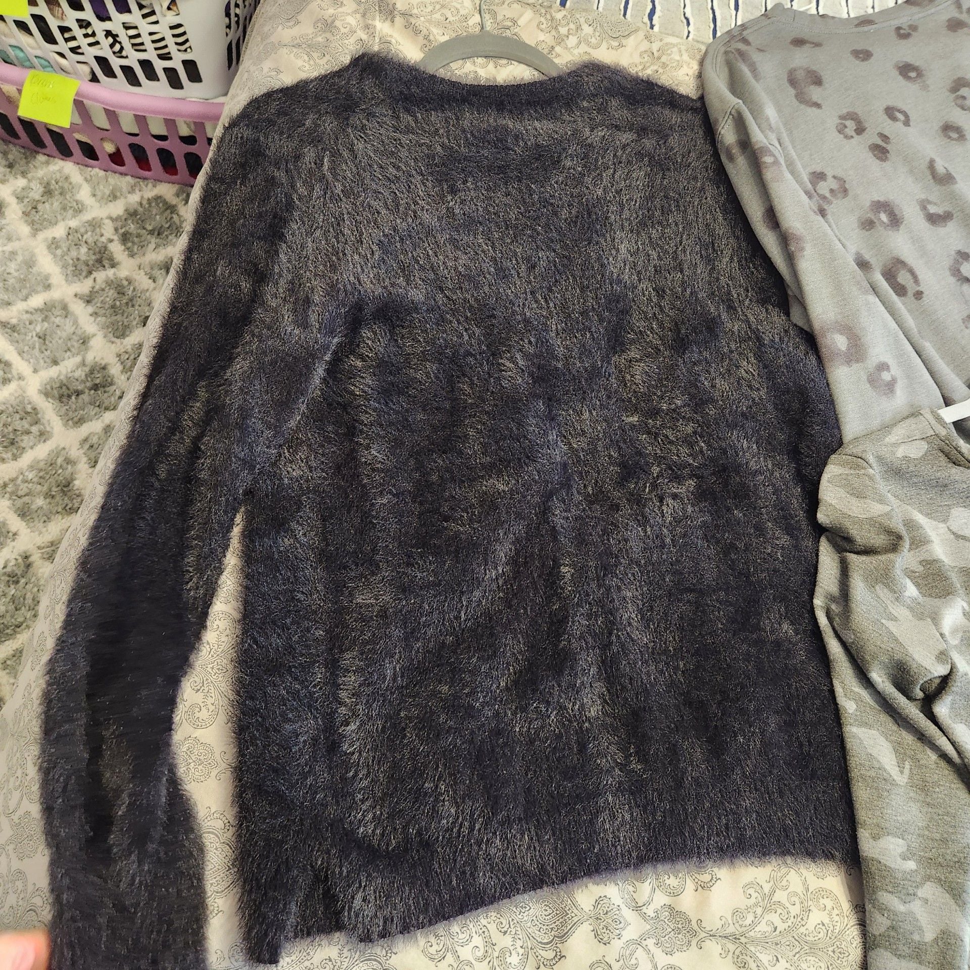 Bundle of 4 women's sweaters 12