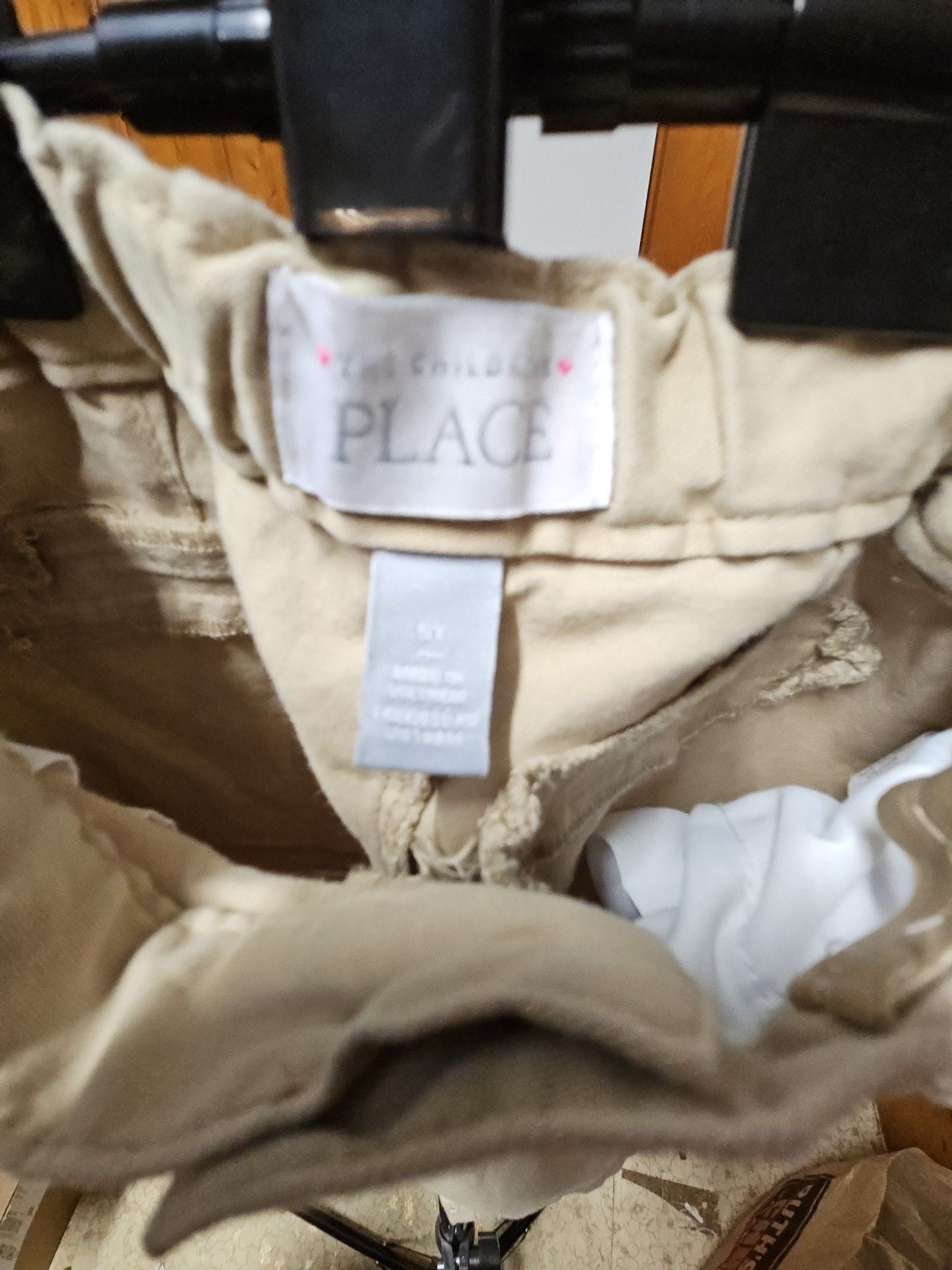 (521) The Children's Place Khaki Size 5T 4