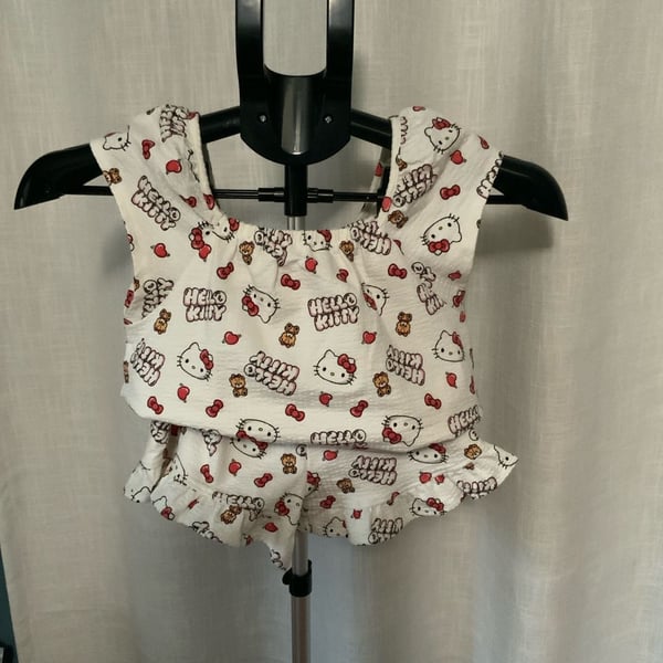 Hello Kitty Primark NWOT Girls Size 6-7 Yrs White Lounge Set