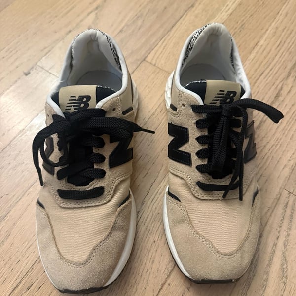 New Balance Fresh Foam X70 Size 6.5 W Beige Sneakers