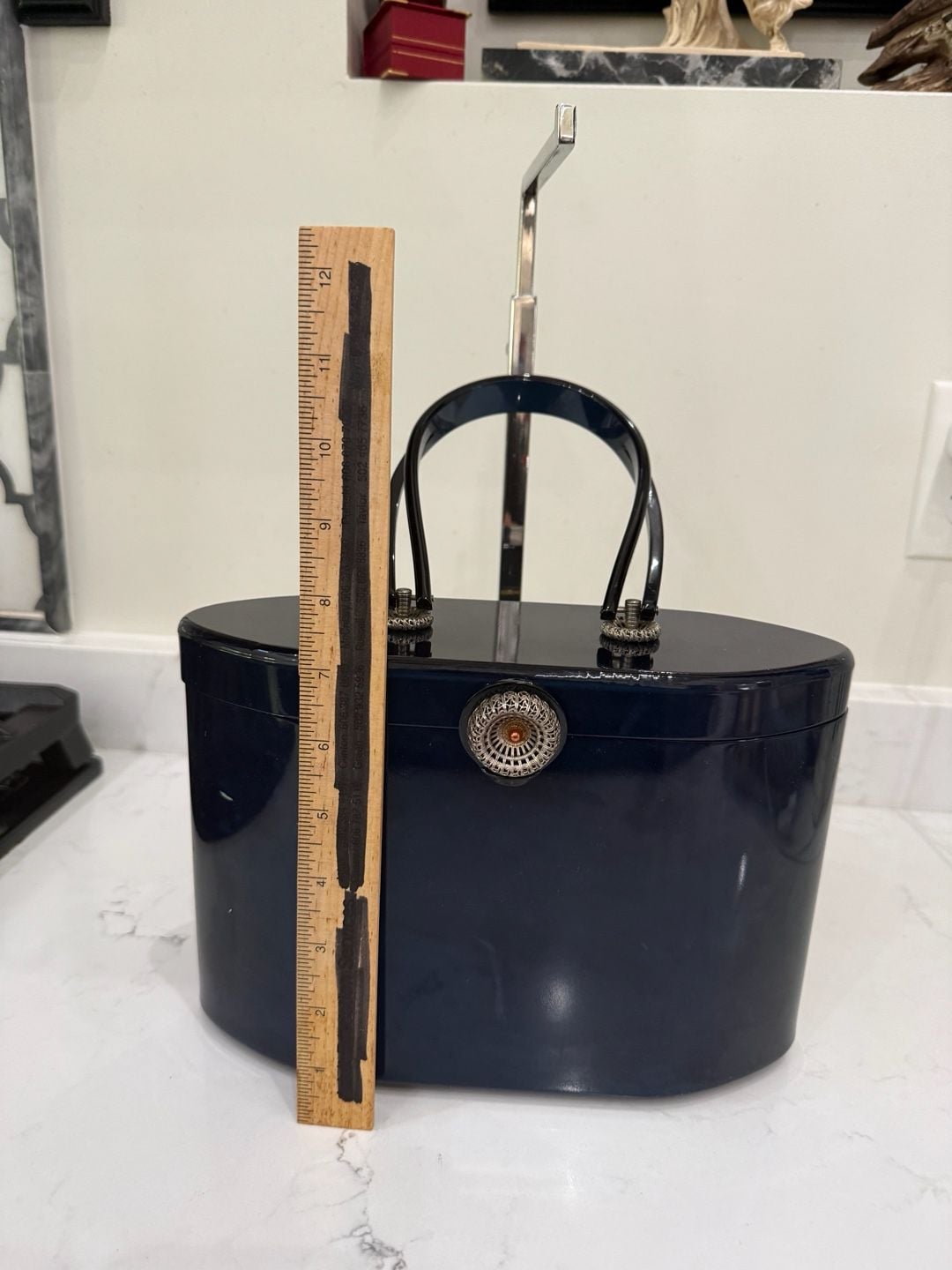 Wilardy Vintage 1950s Navy Blue Lucite Box Purse 10