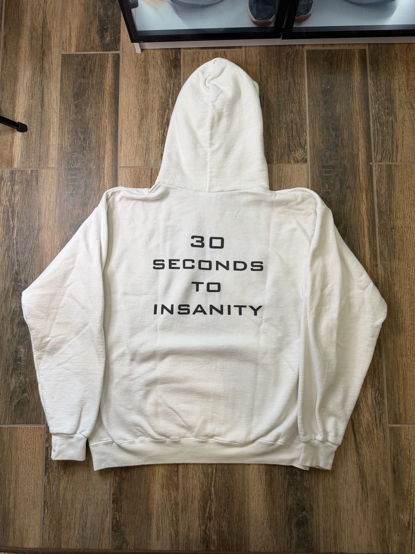 Hanes Graphic Hoodie Size M 38-40 White 30 Seconds To Insanity 3