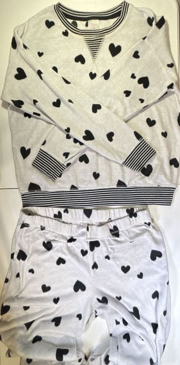 Secret Treasures Pajama Set Heart Print Fleece Sweatshirt Pants 1