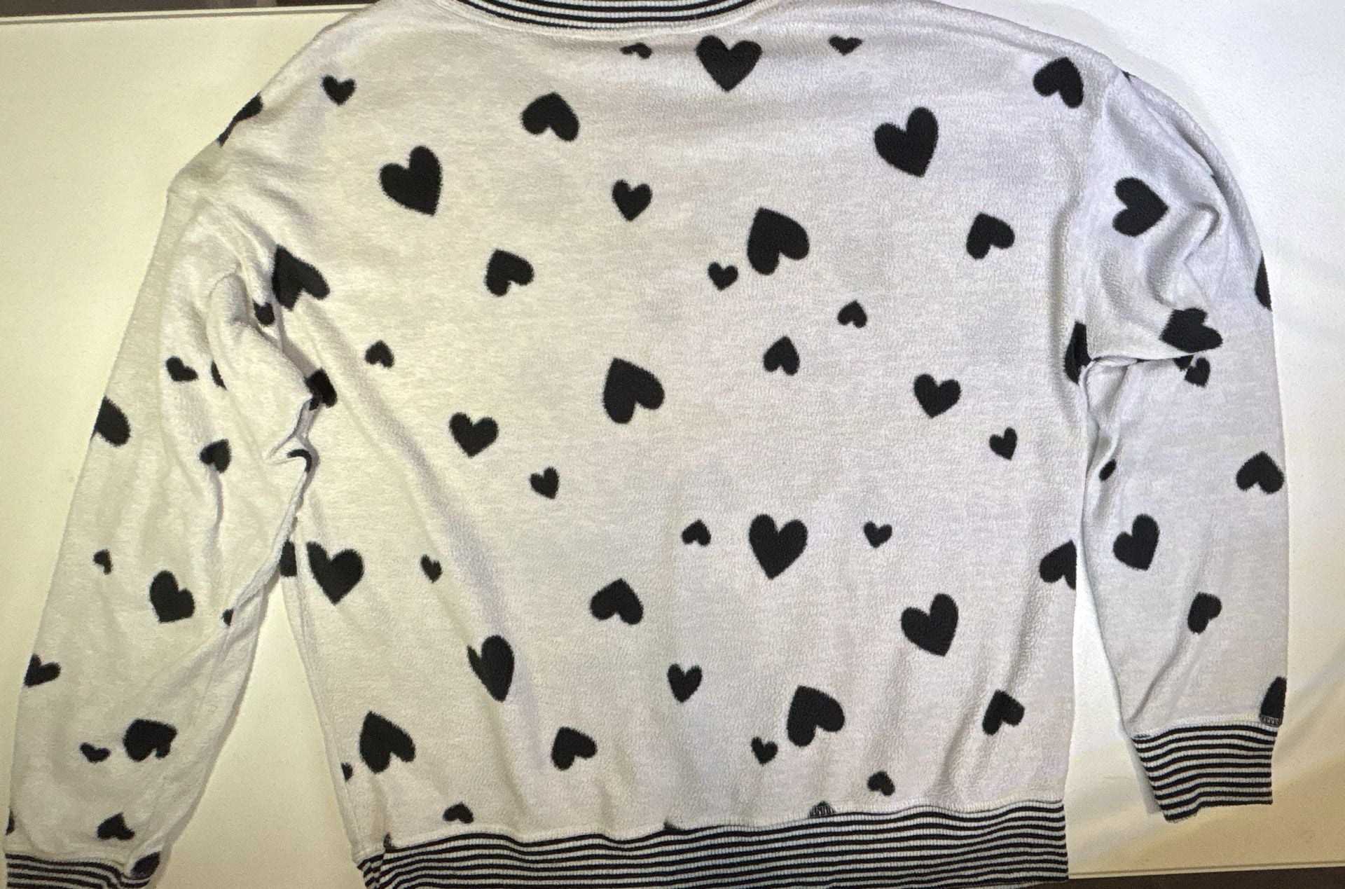 Secret Treasures Pajama Set Heart Print Fleece Sweatshirt Pants 3