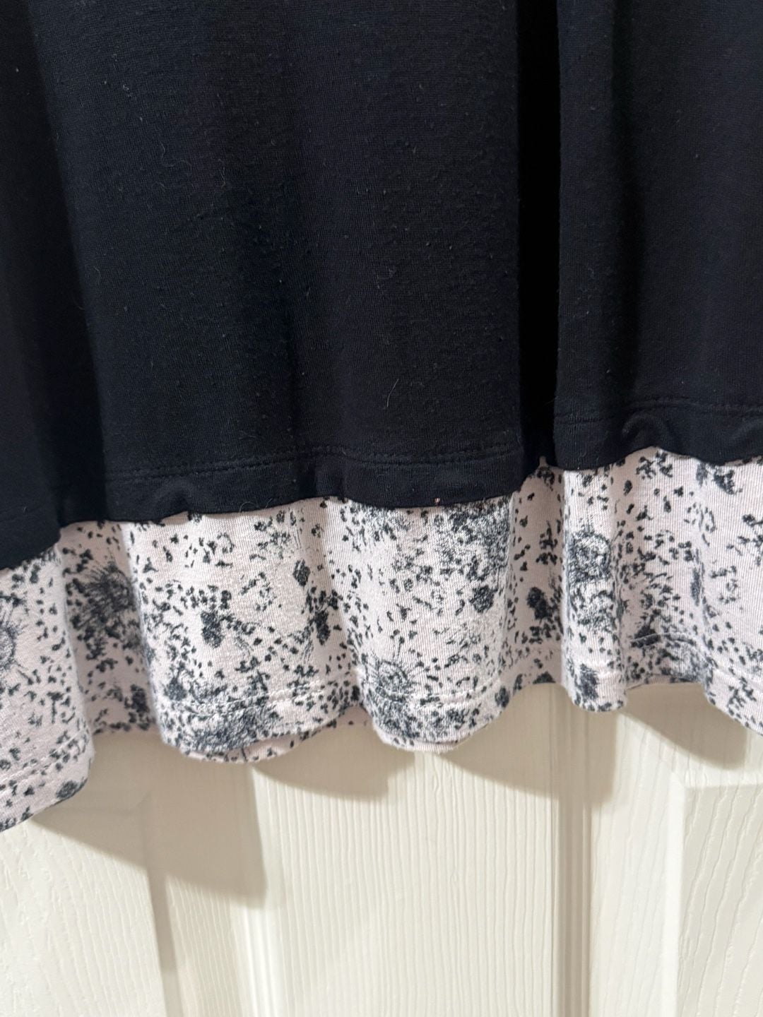 APT.9 Black Tank Top with Floral Hem Size M 4
