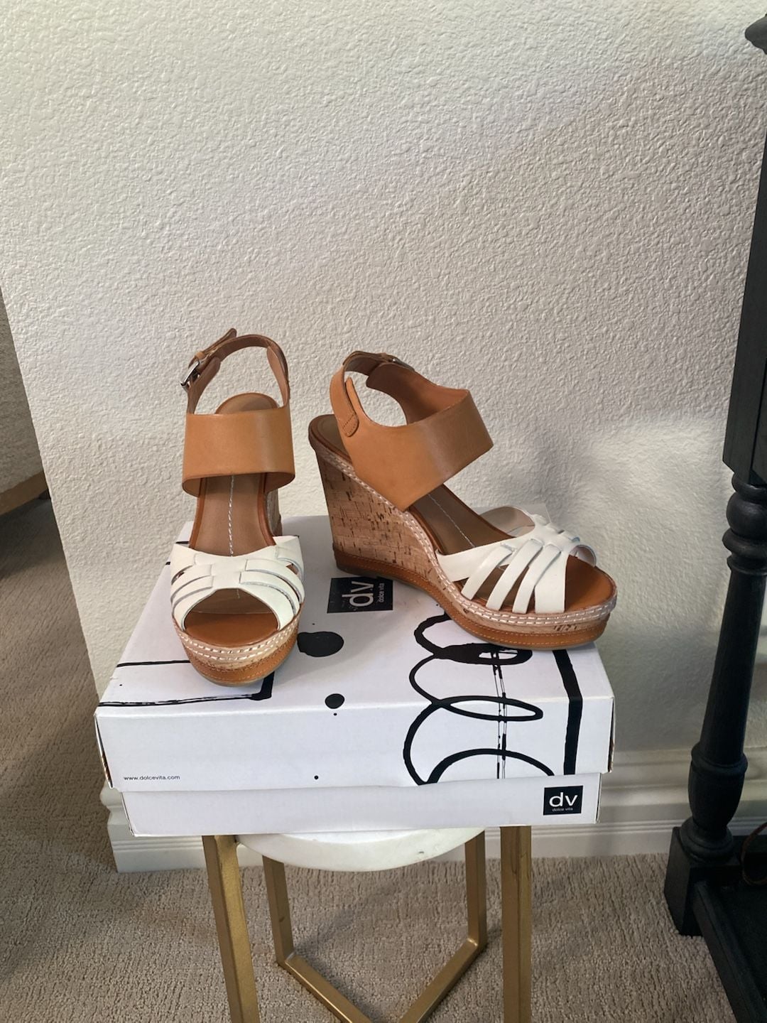 DV Dolce Vita Jaslyn Wedge Sandals Tan White Leather Cork size 8.5 3