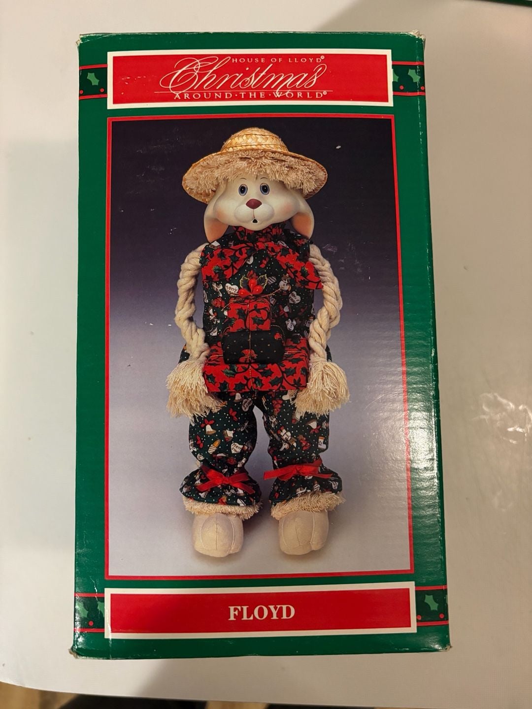 House of Lloyd Floyd and Flossie Christmas Around the World Bunny Shelf Sitters 9