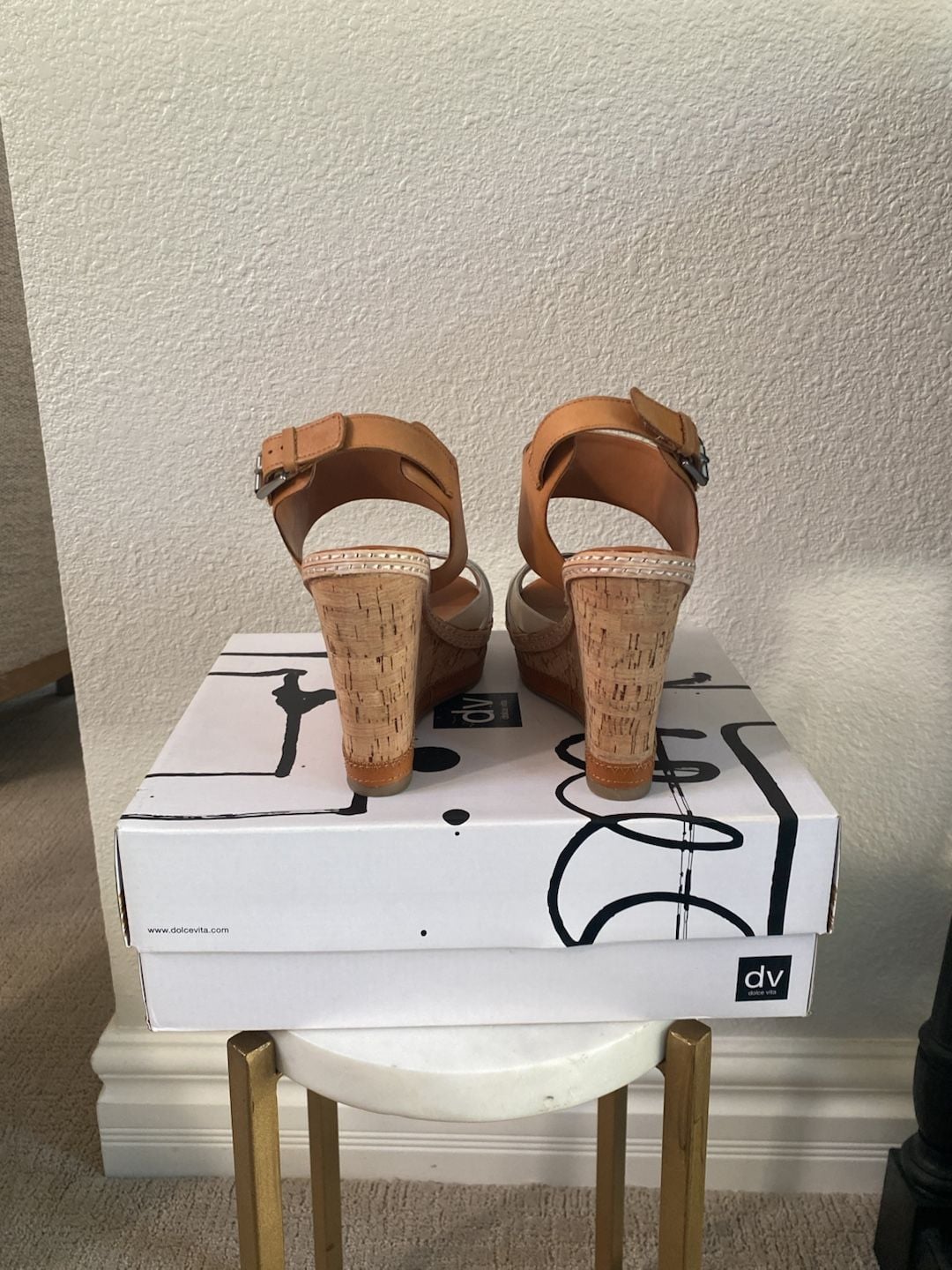 DV Dolce Vita Jaslyn Wedge Sandals Tan White Leather Cork size 8.5 6