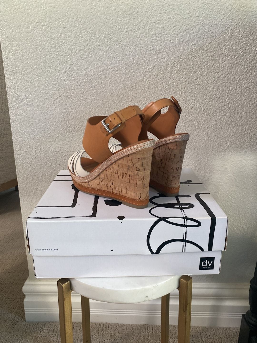 DV Dolce Vita Jaslyn Wedge Sandals Tan White Leather Cork size 8.5 7