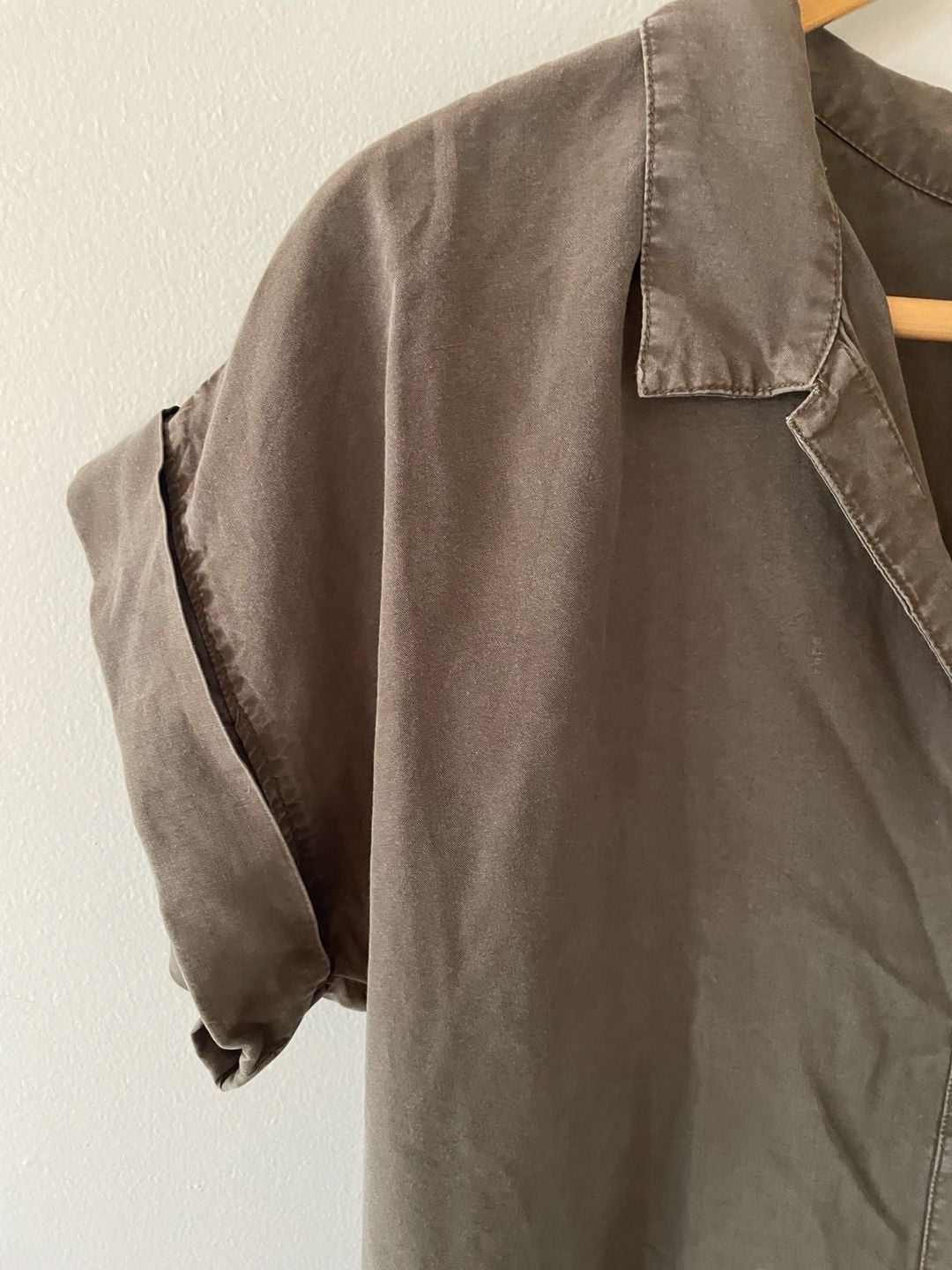 Thread + Supply Short Sleeve Button Down Shirt Gray Denim Blouse Top, Size S 5