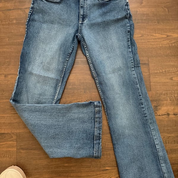 Venus Blue Jeans Size 10S Bootcut Mid Rise Denim Pants