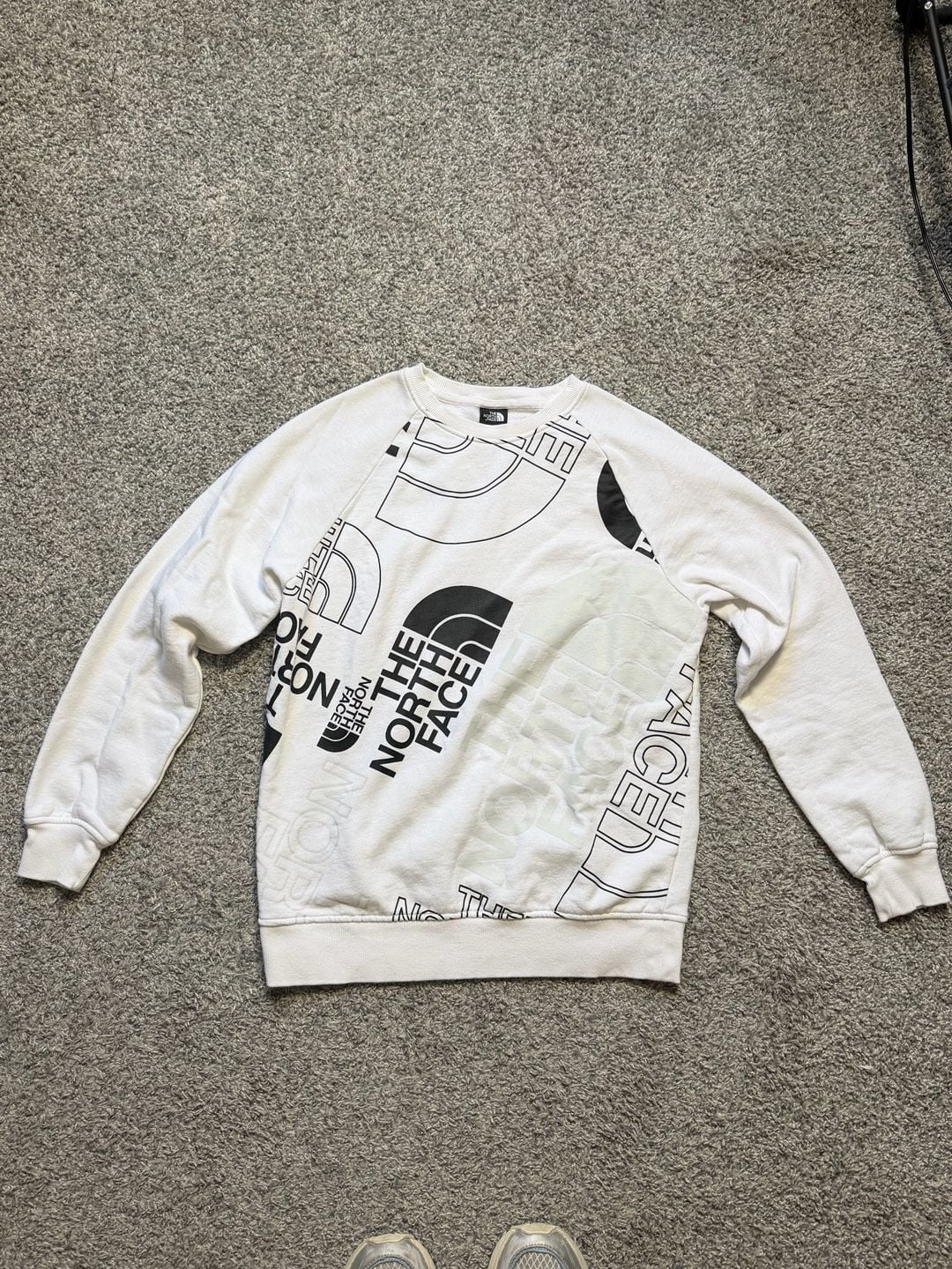 The North Face Graphic Injection Crew Size M White Logo Sweatshirt 2