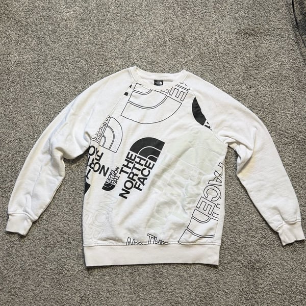 The North Face Graphic Injection Crew Size M White Logo Sweatshirt