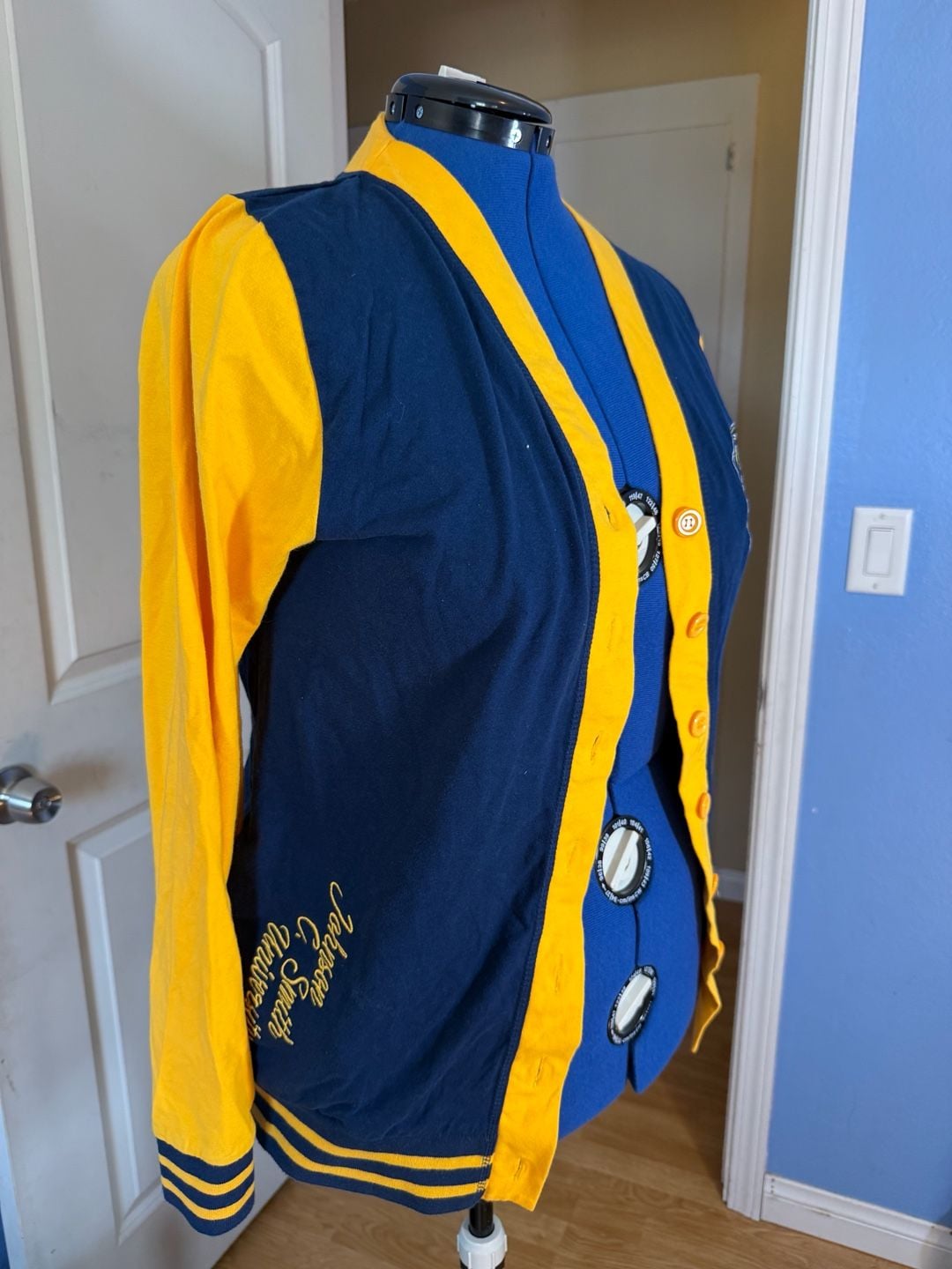Big Boy Headgear Johnson C. Smith University Lightweight Cardigan blue yellow gold 5