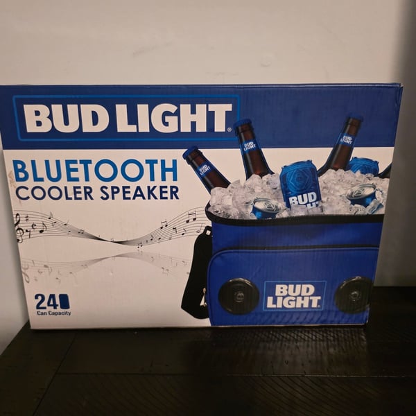 Bud Light Bluetooth Cooler Speaker 24 Can Capacity New in Box