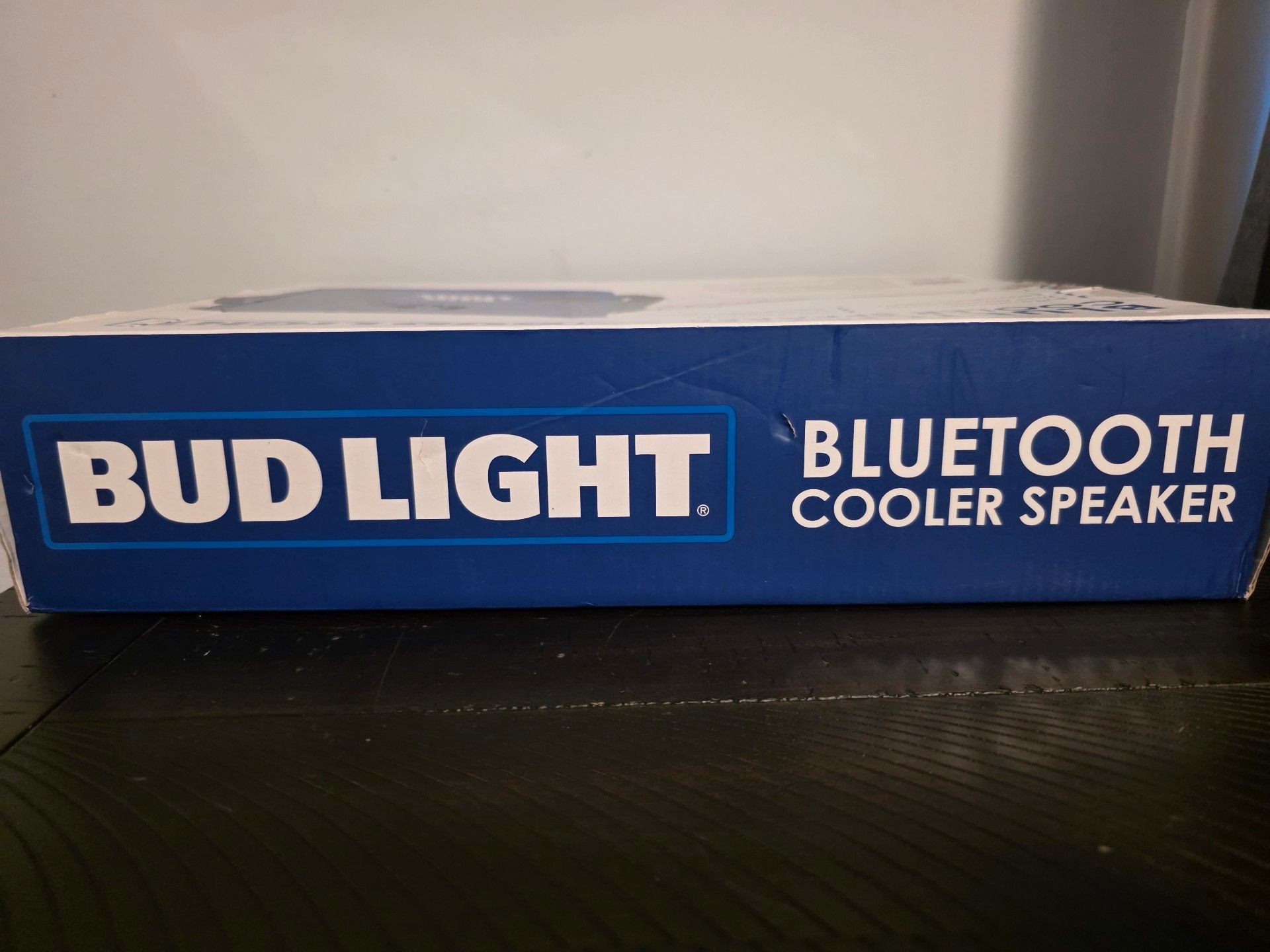 Bud Light Bluetooth Cooler Speaker 24 Can Capacity New in Box 3