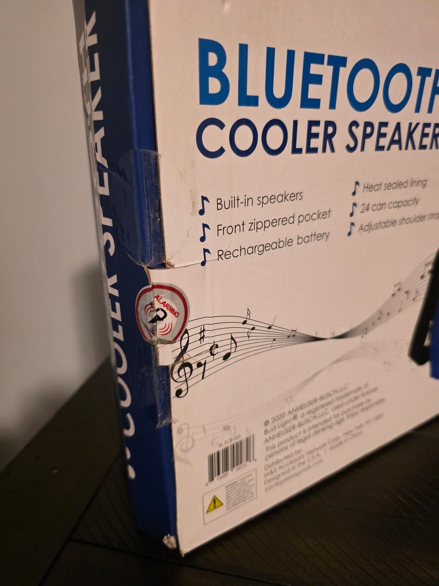 Bud Light Bluetooth Cooler Speaker 24 Can Capacity New in Box 5