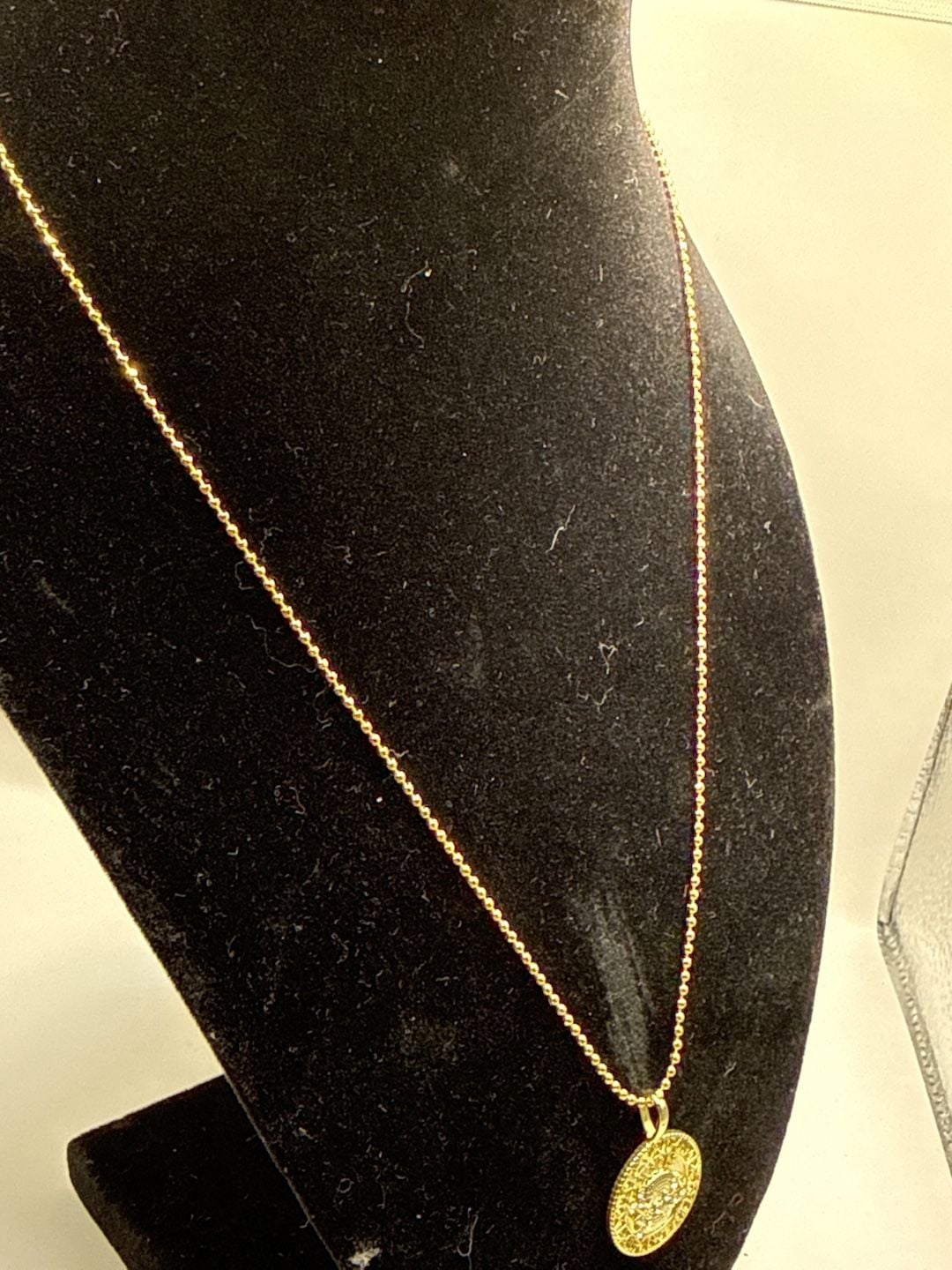 Melinda Maria Coin Pendant Necklace Gold-Tone Ball Chain 4