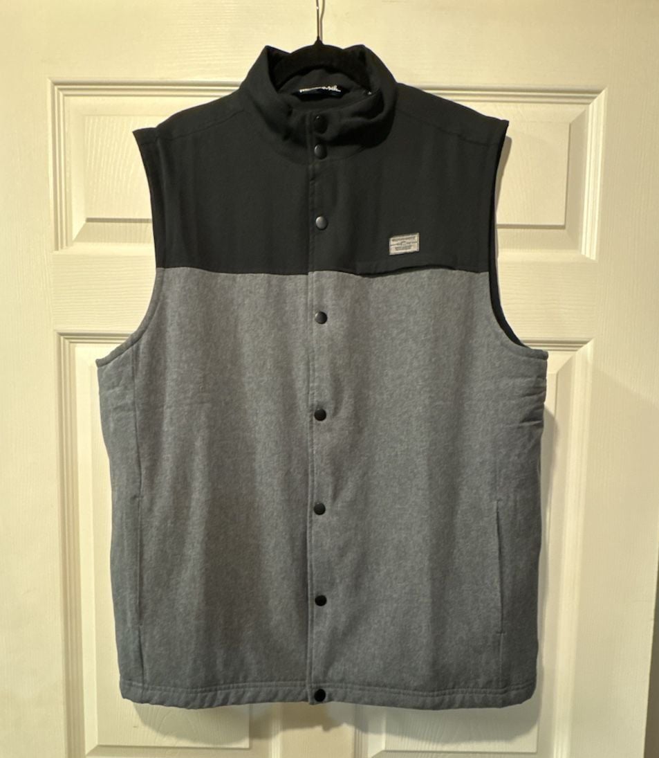 Travis Mathew Navigational Report Golf Snap Button Vest Size Large Black Gray 2