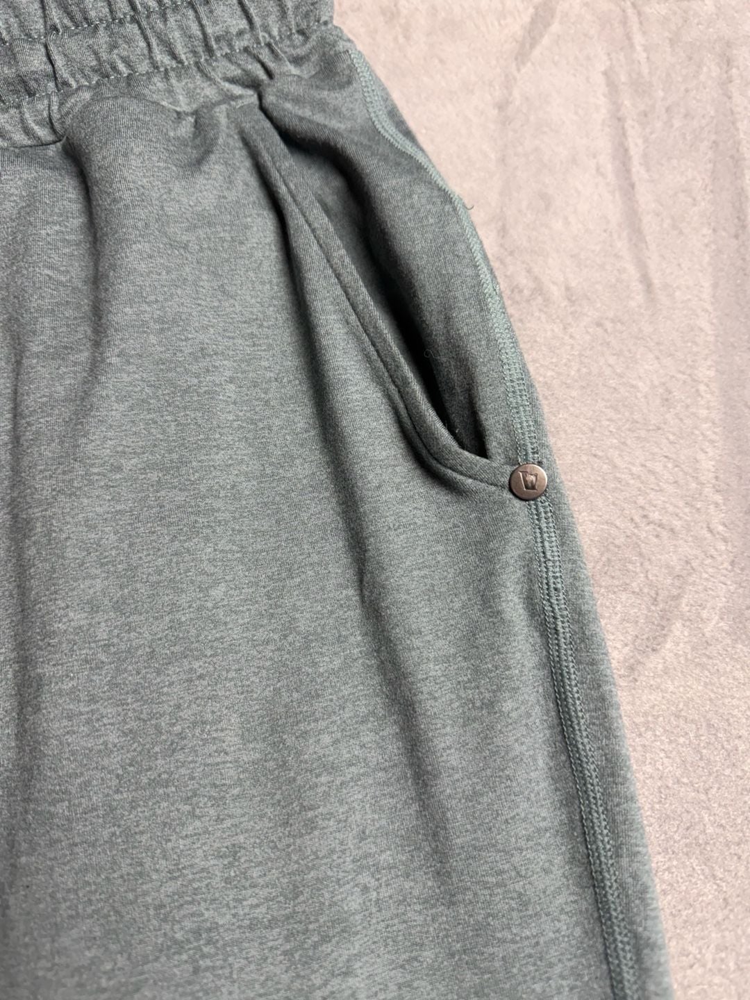 Vuori Ponto Performance Pant Heather Green Sweatpants 3