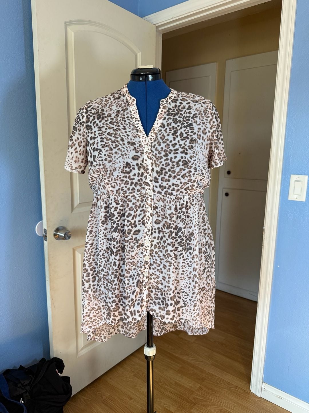 Torrid Lexie Babydoll Chiffon Tunic Top in Leopard Print 2