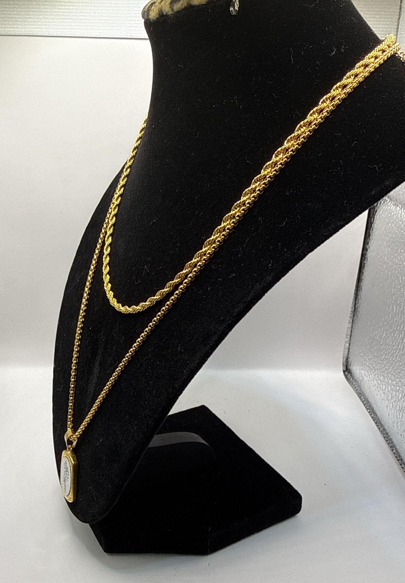 S.steel Gold Tone Rope Chain Necklace with Pendant and Adjustable Chain 4