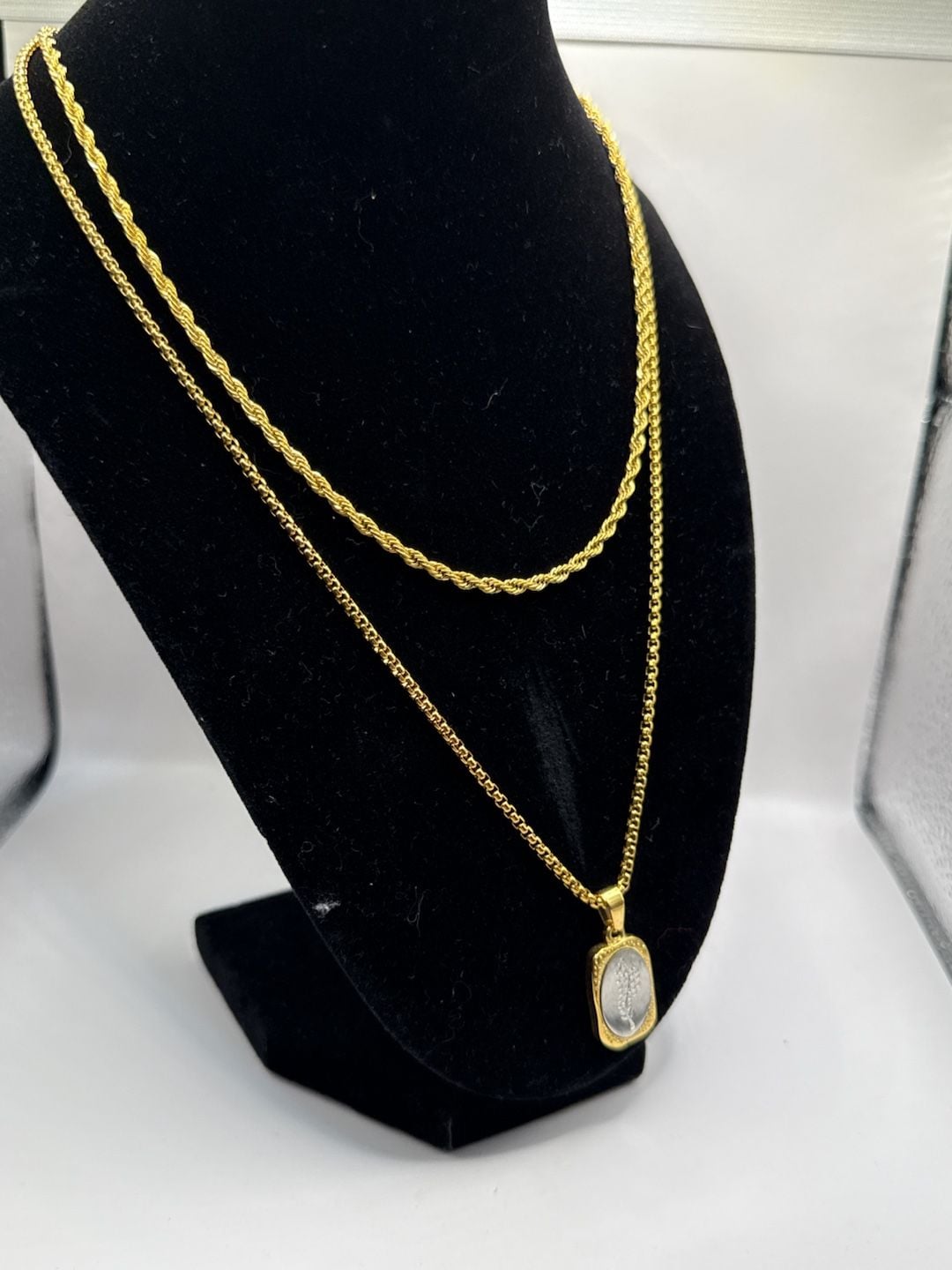 S.steel Gold Tone Rope Chain Necklace with Pendant and Adjustable Chain 5